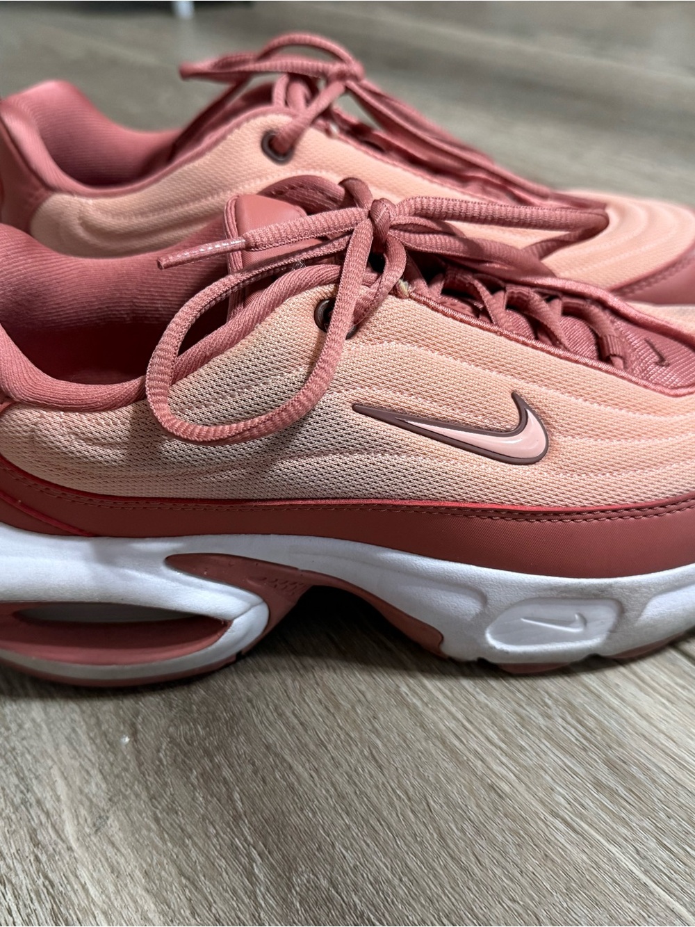 Nike Women’s Pink Coral Gradient Air-Cushion Running Sneakers